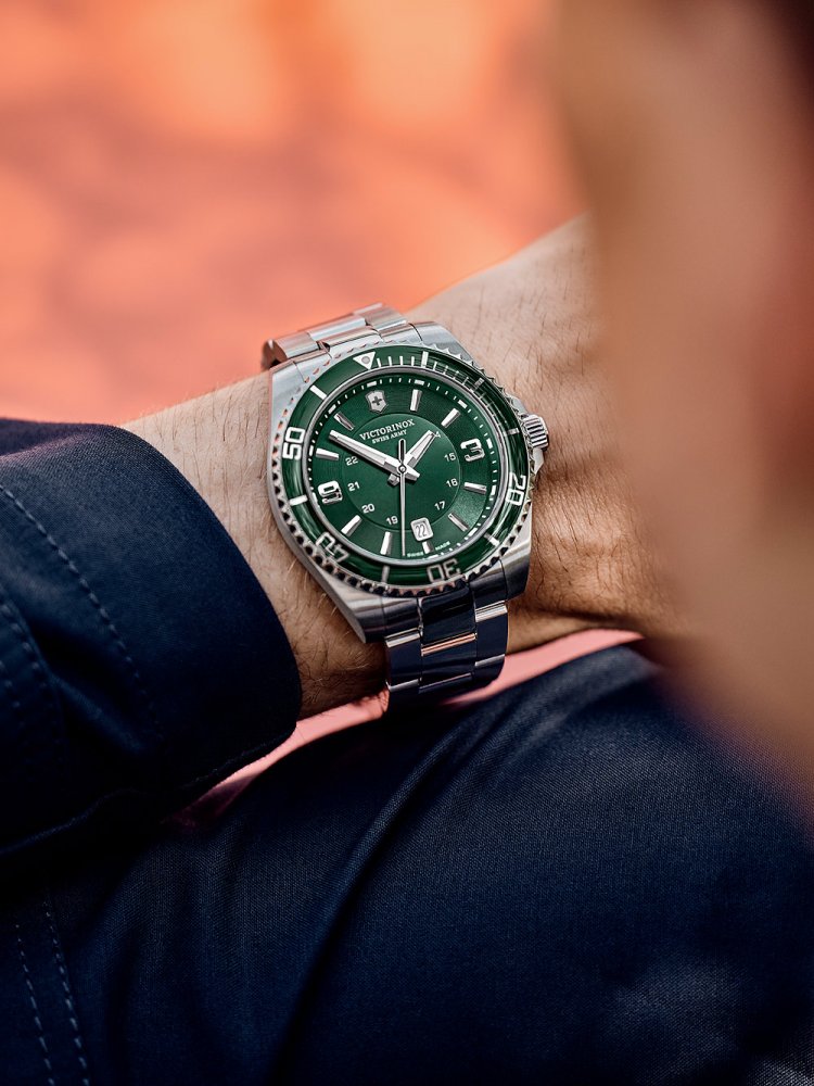 Victorinox Maverick Green Dial 241934 100M Men's Watch